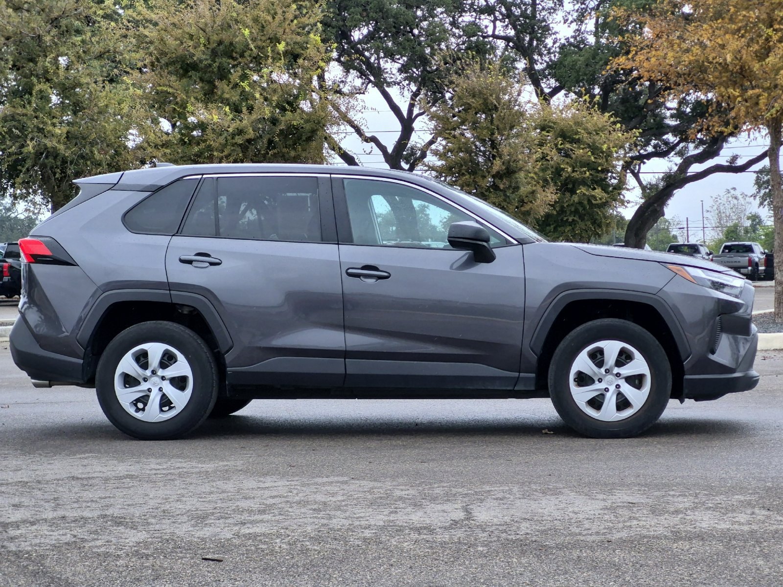 Used 2025 Toyota RAV4 LE AWD/4WD image 6