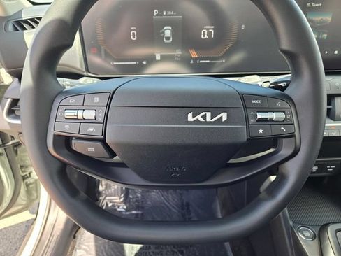 New 2026 Kia K4 FWD image 16