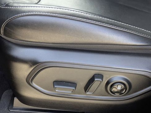 Used 2022 Jeep Grand Cherokee Limited image 23