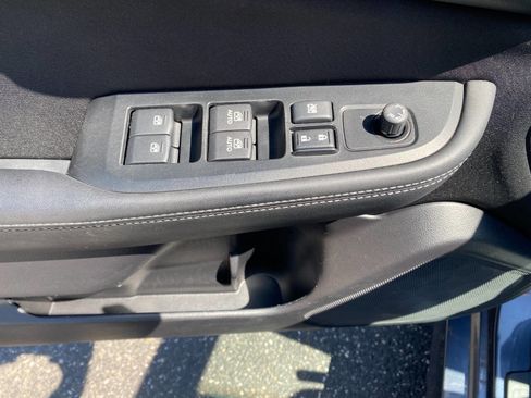 Used 2017 Subaru Legacy 2.5i Premium image 12