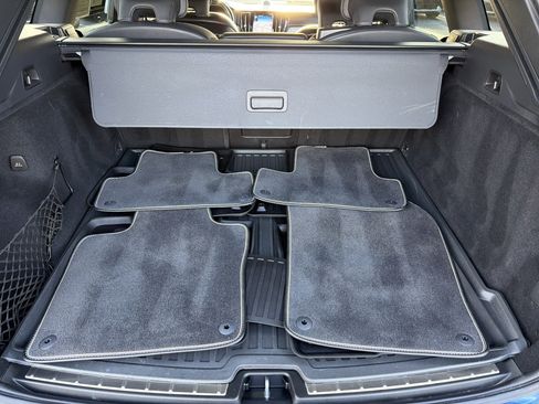 Used 2021 Volvo XC60 T5 R-Design image 17