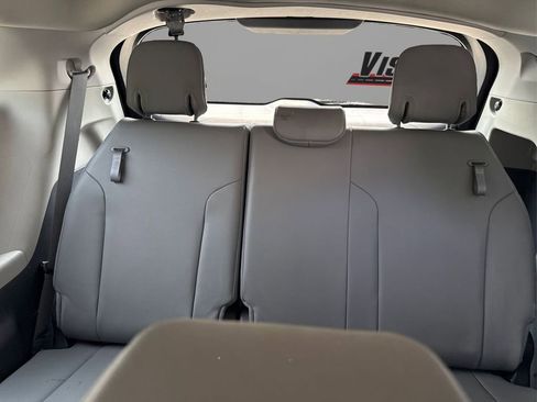 Used 2022 Toyota Sienna XLE image 37