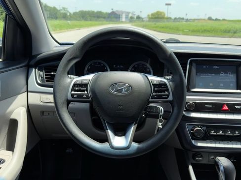 Used 2019 Hyundai Sonata SE FWD image 10