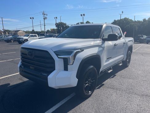 Used 2025 Toyota Tundra SR5 w/ SR5 Convenience Package AWD/4WD image 3