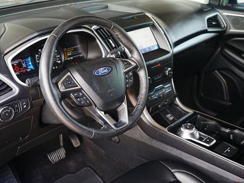 Used 2020 Ford Edge SEL w/ Convenience Package FWD image 8