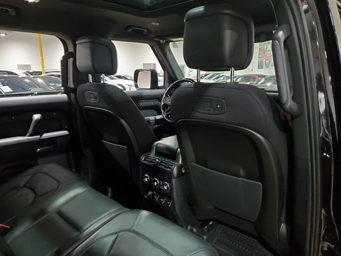 Used 2020 Land Rover Defender 110 X AWD/4WD image 21