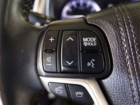 Used 2016 Toyota Highlander Limited image 47