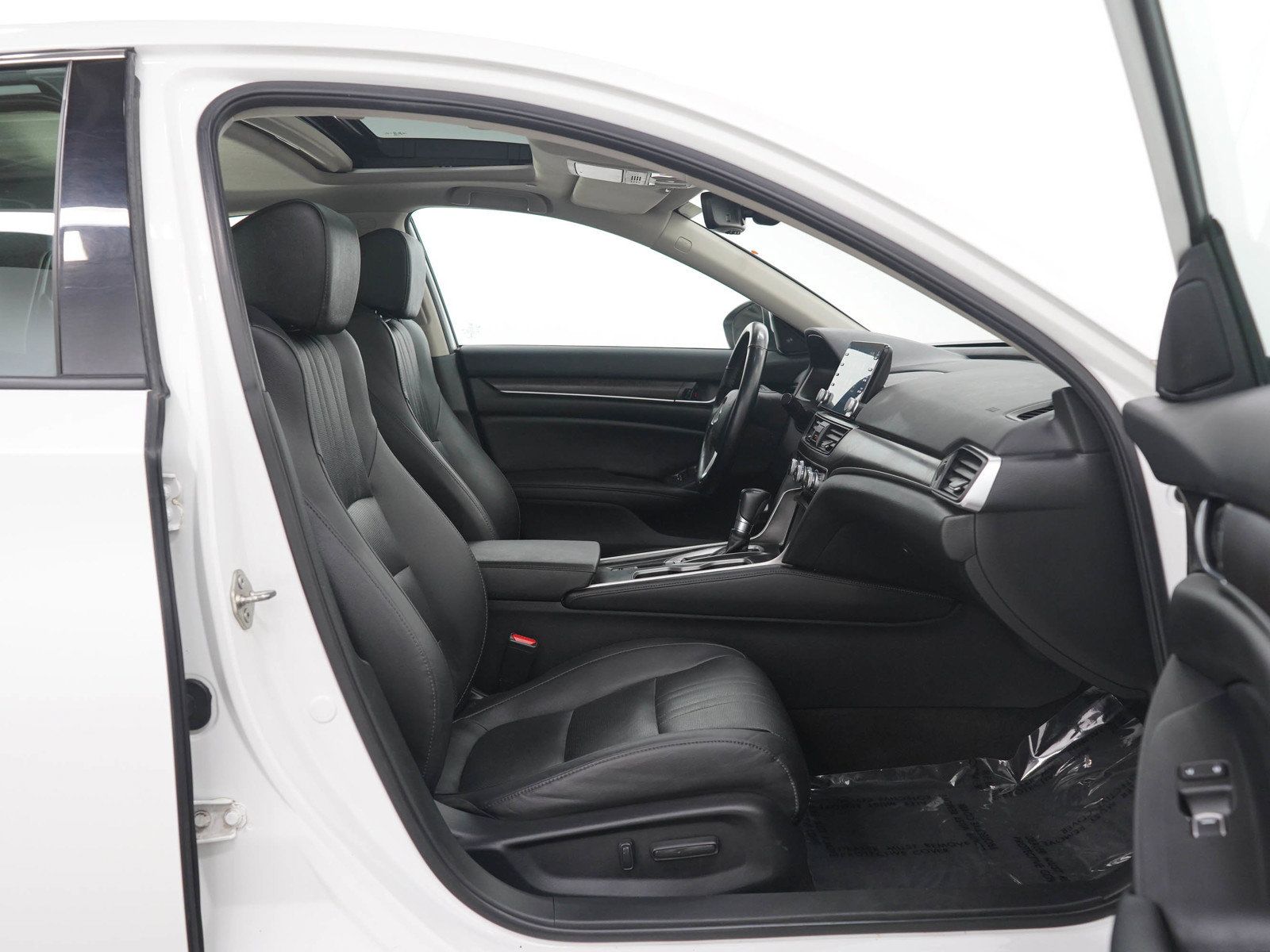 Used 2019 Honda Accord EX-L image 11