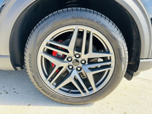 Used 2025 Ford Explorer ST-Line w/ Premium Package image 48