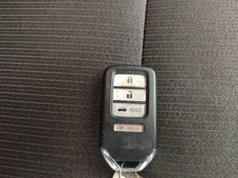 Used 2018 Honda Accord Sport image 32