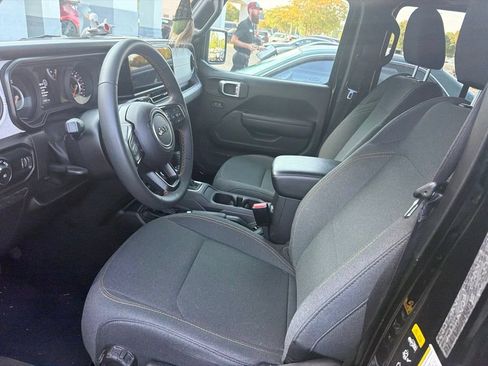 Used 2024 Jeep Wrangler Unlimited Sport AWD/4WD image 11
