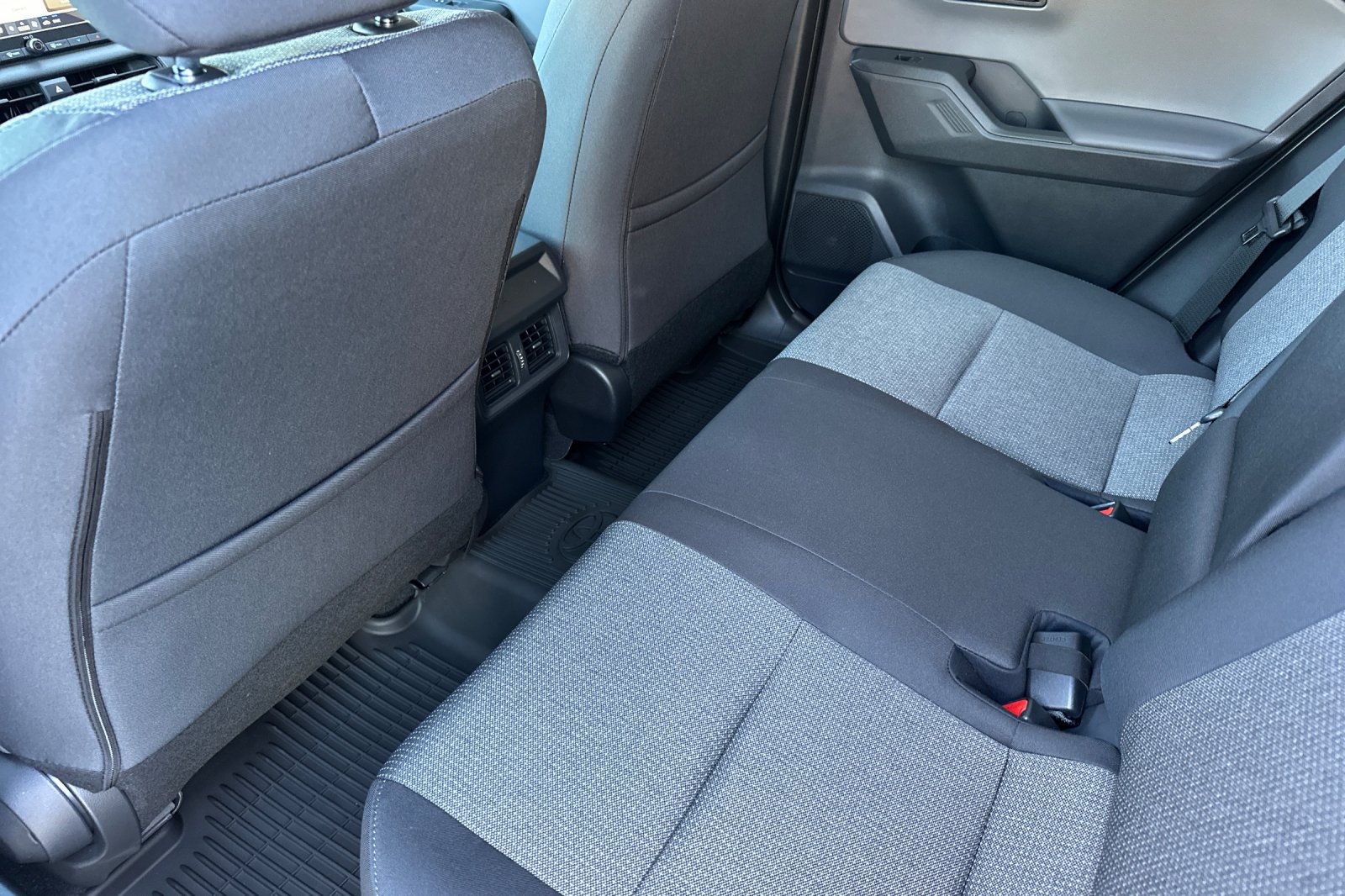 New 2026 Toyota RAV4 LE AWD/4WD image 13