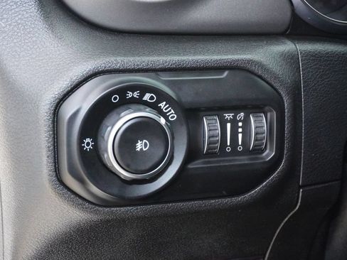 Used 2021 Jeep Wrangler Unlimited Sport AWD/4WD image 23