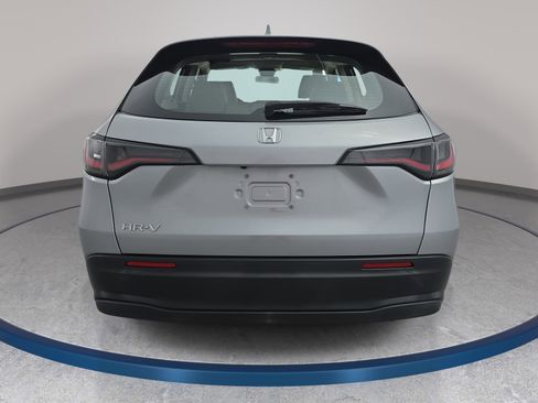 Used 2023 Honda HR-V LX image 6