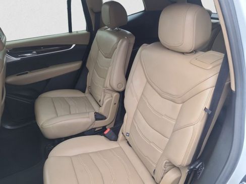 Used 2023 Cadillac XT6 FWD image 19