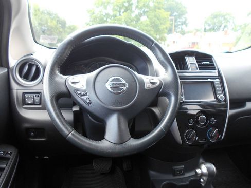 Used 2017 Nissan Versa Note SR w/ SR Tech Package FWD image 11