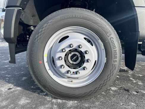 New 2024 Ford F550 4x4 Regular Cab Super Duty image 9