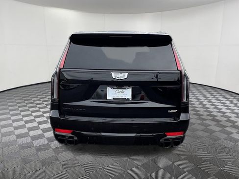 Used 2024 Cadillac Escalade V w/ LPO, ONYX Package image 5
