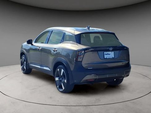 Certified 2026 Nissan Kicks SR w/ Cold Weather Package AWD/4WD image 3