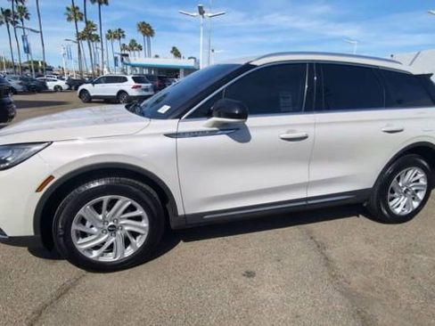 Used 2022 Lincoln Corsair Standard image 4