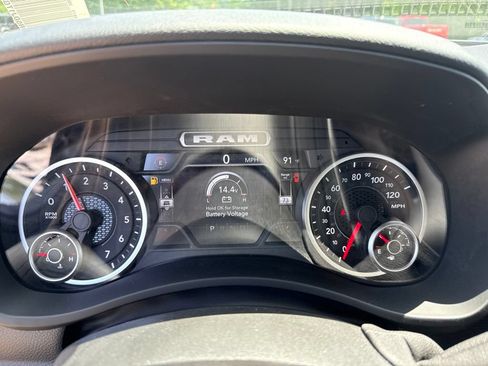 New 2026 RAM 2500 Big Horn AWD/4WD image 11