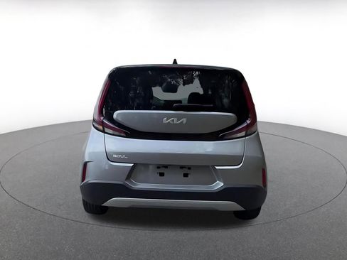 Used 2025 Kia Soul LX w/ LX Technology Package image 12