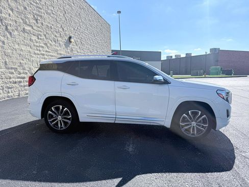 Used 2018 GMC Terrain Denali w/ Advanced Safety Package AWD/4WD image 6