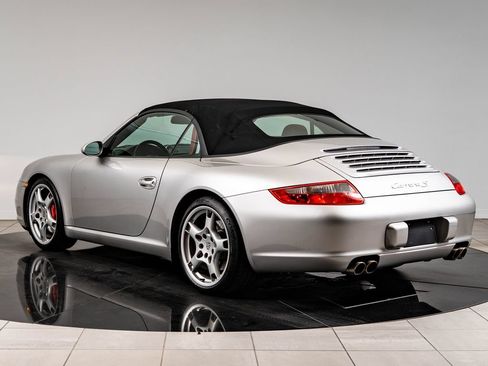 Used 2006 Porsche 911 Carrera S RWD image 3
