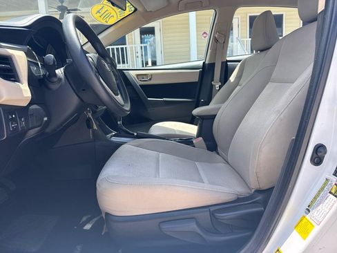 Used 2014 Toyota Corolla LE FWD image 25