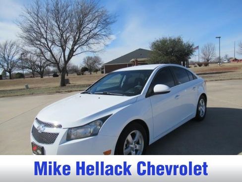 Used 2014 Chevrolet Cruze LT image 2