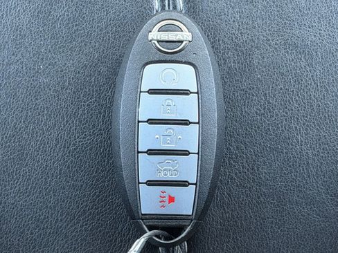 Used 2025 Nissan Altima 2.5 SV FWD image 21
