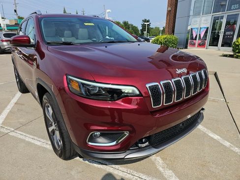 Used 2021 Jeep Cherokee Limited w/ Elite Package AWD/4WD image 3