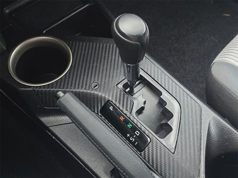 Used 2013 Toyota RAV4 LE image 33