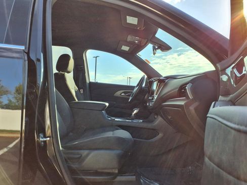 Used 2023 Chevrolet Traverse LT AWD/4WD image 27