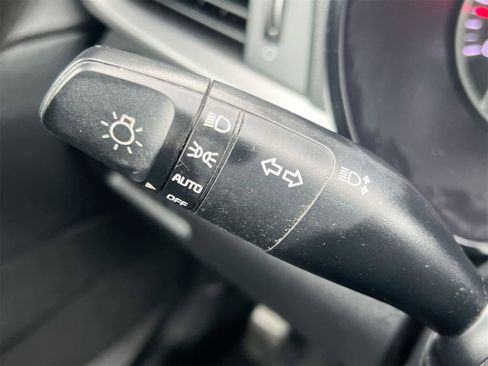 Used 2019 Kia Optima LX image 26