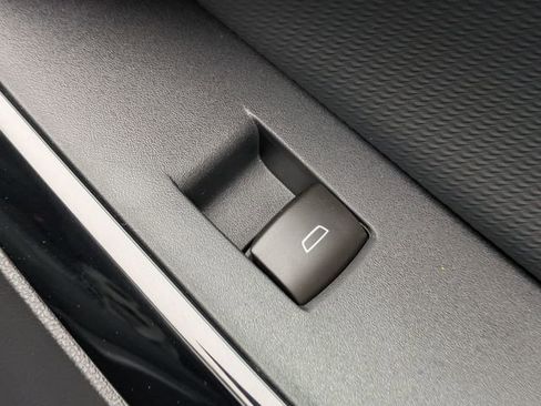 New 2026 Chevrolet Equinox LT w/ Safety and Technology Package FWD image 35