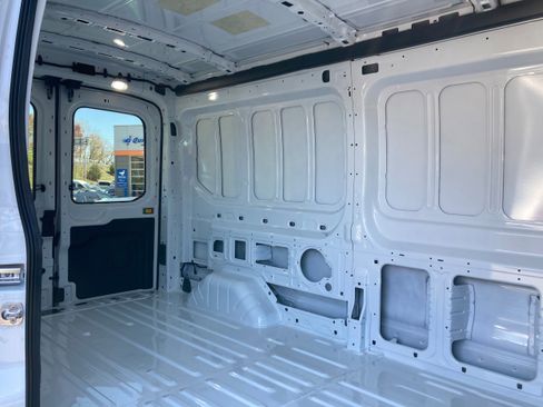 New 2025 Ford Transit 250 148 Medium Roof image 6