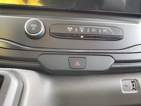 New 2026 Ford Transit 250 148 Medium Roof image 18