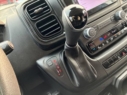 Used 2025 RAM ProMaster 2500 w/ Convenience Group FWD image 10