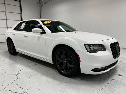 Used 2023 Chrysler 300 S image 7