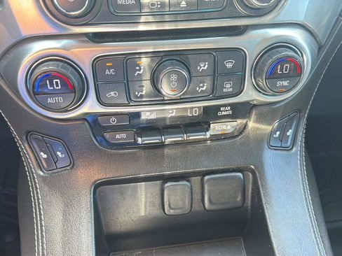 Used 2019 Chevrolet Suburban LT AWD/4WD image 22