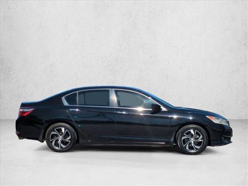Used 2016 Honda Accord LX image 4