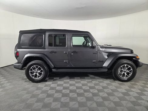 Used 2024 Jeep Wrangler Unlimited Sport AWD/4WD image 4