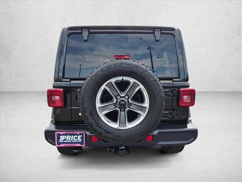 Used 2020 Jeep Wrangler Unlimited Sahara AWD/4WD image 7