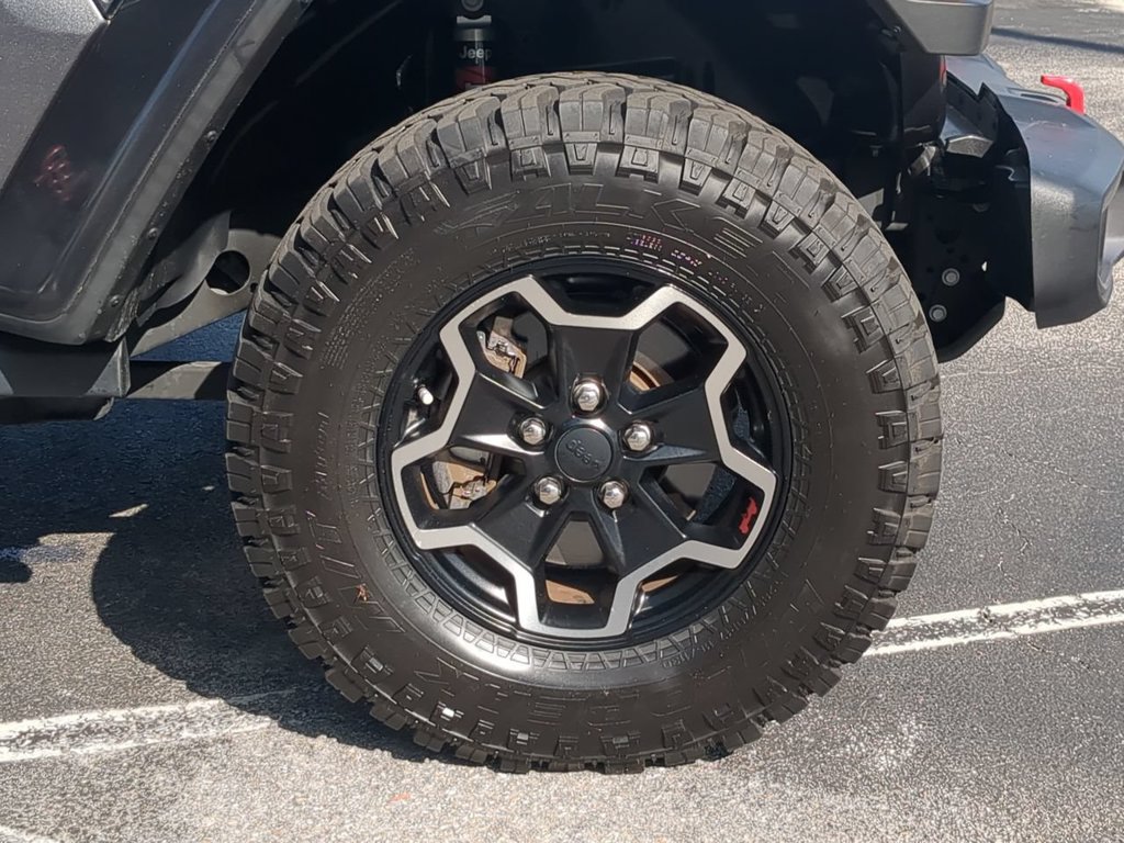 Used 2021 Jeep Gladiator Rubicon AWD/4WD image 11