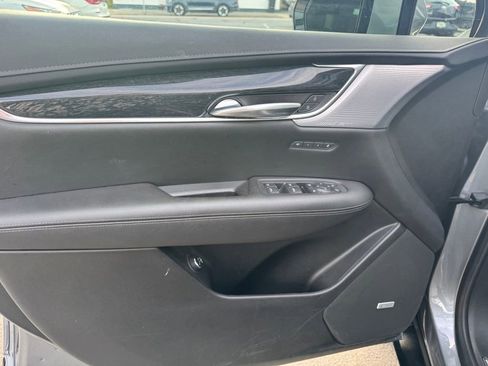 Used 2022 Cadillac XT5 Premium Luxury w/ Technology Package image 13