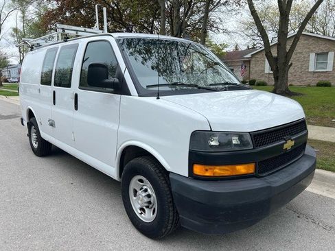 Used 2021 Chevrolet Express 2500 w/ Driver Convenience Package RWD image 2
