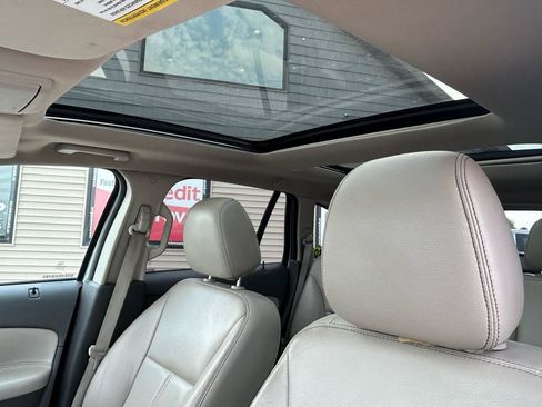 Used 2013 Ford Edge SEL FWD image 18