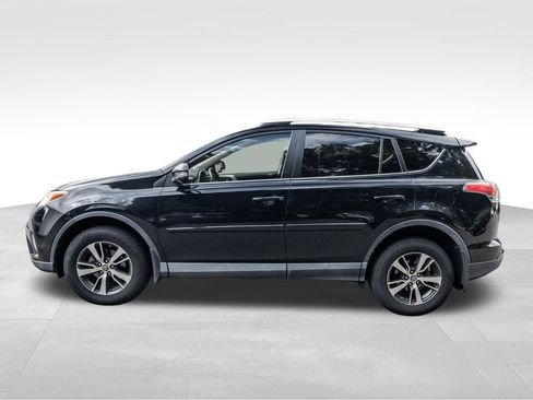 Used 2016 Toyota RAV4 XLE AWD/4WD image 9