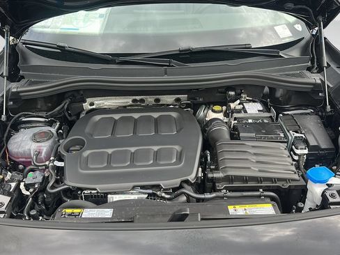 New 2026 Volkswagen Tiguan SE FWD image 24